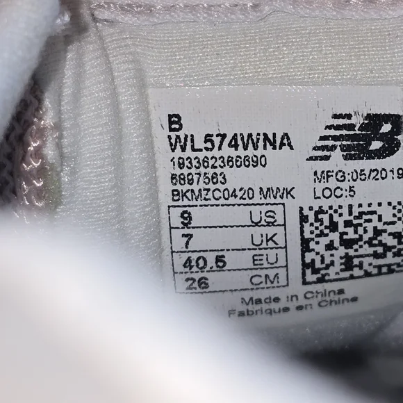 New Balance 574 Cream and Pink Sneakers - Picture 4 of 6